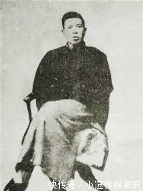 写信|7岁儿子写信找父亲要家用,朋友扫了一眼信件:我要将女儿嫁他