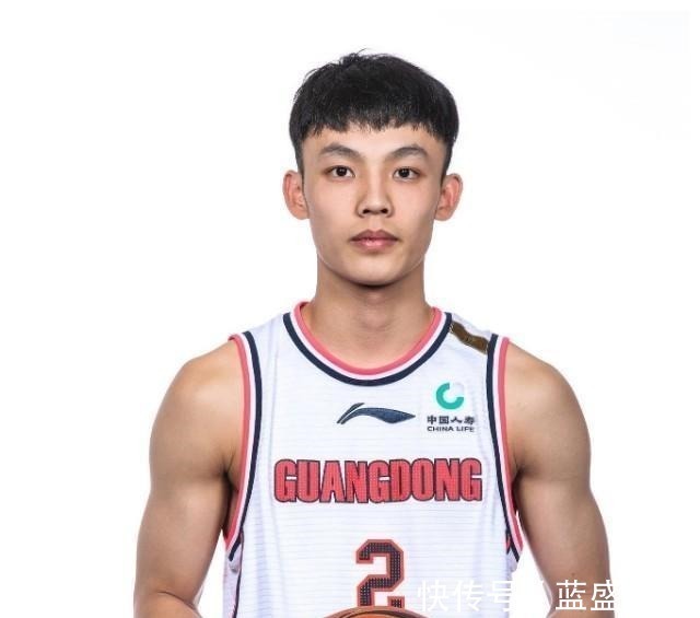 cb21岁徐杰女友是谁1米72白富美让人羡慕,胡明轩女友更惊艳!
