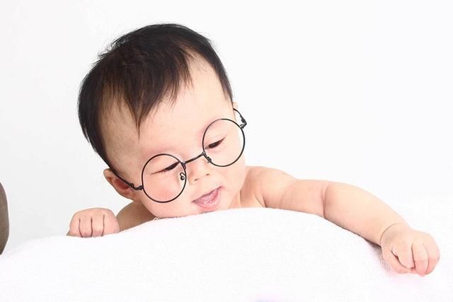 安全感|宝宝3岁前妈妈应该这样给他安全感 做到这3点宝宝才会更专注