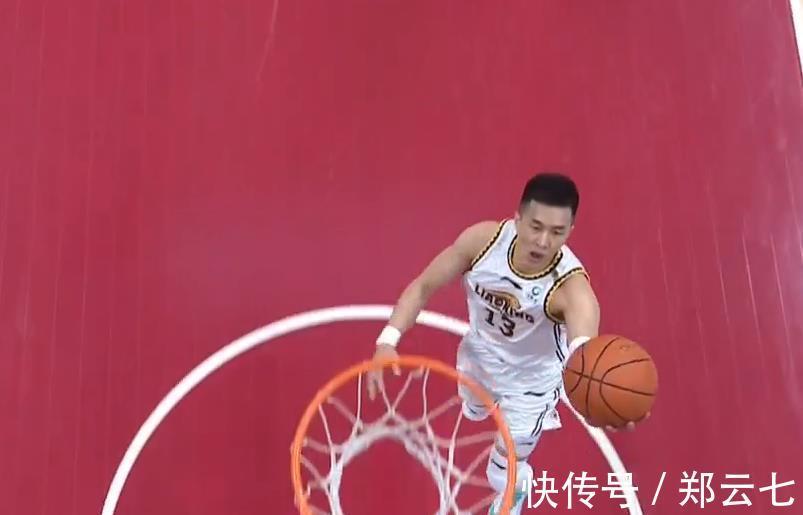 辽宁队|辽宁21-2打爆死敌!广东国内球员8分钟0分,郭艾伦生断羞辱胡明轩
