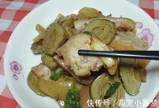 熟猪头肉和什么菜一起炒最好吃？大厨教你一招，香辣不腻超下饭