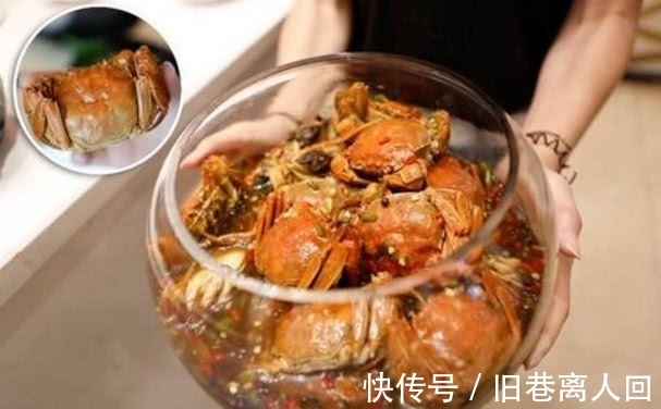 螃蟹|大妈将50只螃蟹放在坛子中，加入2瓶酱油，半年后取出乐开了花