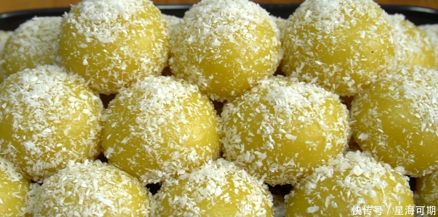 椰蓉粉|孩子三天两头就馋这盘丸子，不加水不放油，软糯香甜，营养又健康