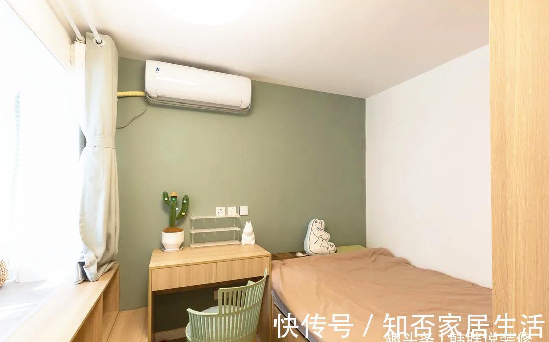 吧台|80㎡奇葩两房半户型,餐厨融合打造吧台当餐桌,主卧挤出衣帽间