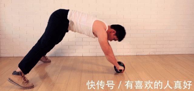 体脂率|腹肌撕裂者训练,健腹轮的5种方式,虐出马甲线,练成巧克力腹肌