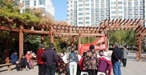 带娃|“如若可以,别轻易帮女儿带娃”,姥姥的忠告很现实,值得一听