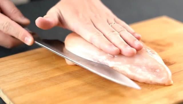 炸鸡排|只需要20元,吃上一大盆真正的“正新鸡排”,以后不用点外卖了