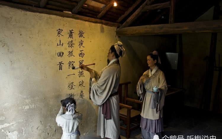 衣衫褴褛|一名衣衫褴褛的女子站在皇宫门口声称自己是公主,此事惊动了皇帝和太后