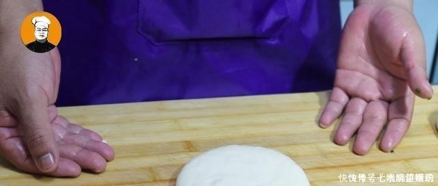 丝瓜别再老一套了,加一块豆腐,不用炒不烧汤,吃完明天还想吃