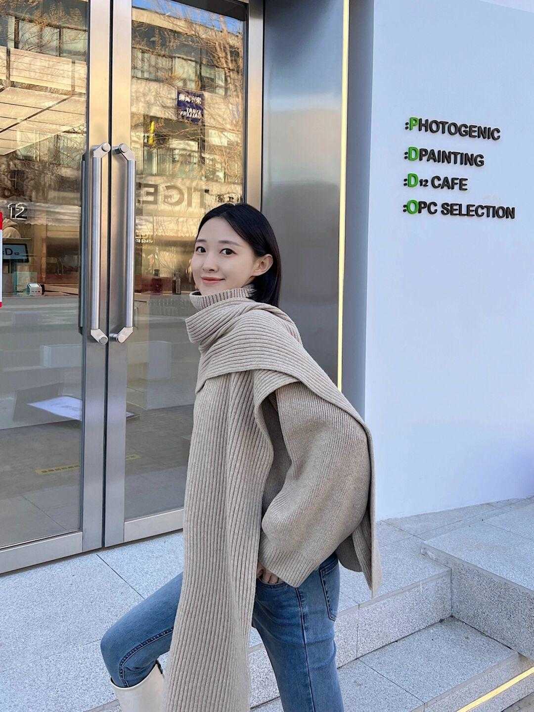 浪漫 牛仔裤真的很浪漫!用它搭配这四类上衣,完全不会暴露身材瑕疵