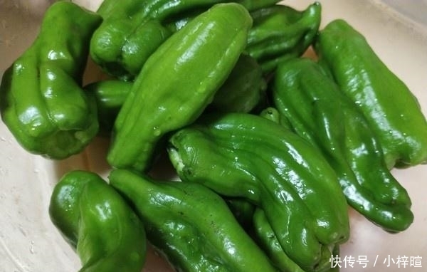 开胃|辣椒和“它”一起做,香辣开胃促消化,儿子一人就能吃一盘!