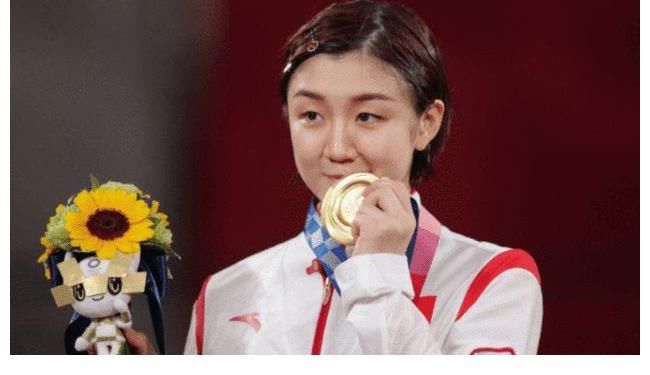 水谷隼|表妹陳夢(mèng)奪冠，黃曉明發(fā)文慶祝被調(diào)侃蹭熱度，黃曉明：是我高攀了