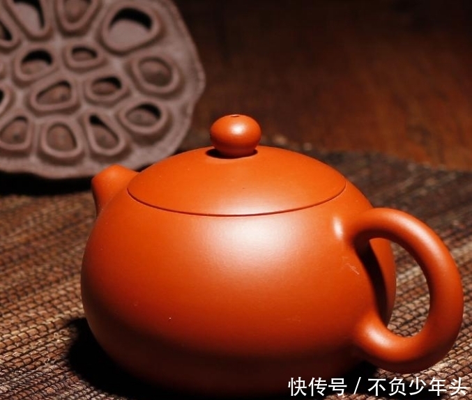 马甲线女王袁姗姗居然喜欢收藏紫砂壶,真是太让人意外了!