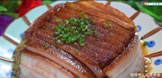 梅菜扣肉最好吃的做法,简单美味又下饭,看看你喜欢吃不?