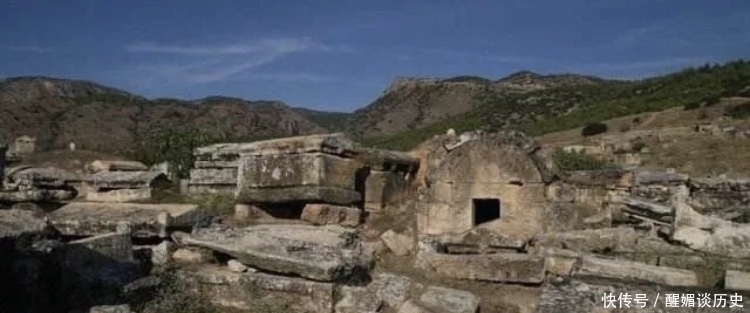 为何说“宁可野宿荒坟,不可夜居古庙”?古庙比荒坟还要可怕吗?