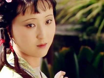 淑女|一个与宝玉同床共枕,一个守着宝玉绣鸳鸯,黛玉和宝钗谁才是淑女
