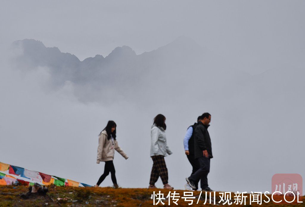 俄初山|视频｜重阳登高 遇见稻城俄初山秋色