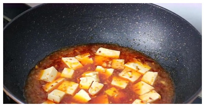 这才是豆腐最好吃做法，比饭店还好吃，简单易做，全家都爱吃