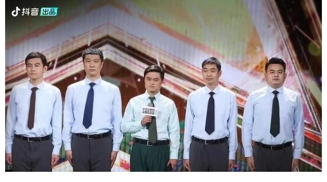 是谁的热爱，如此璀璨夺目