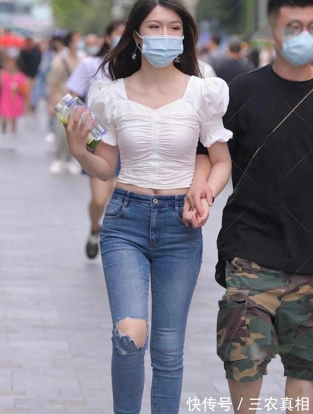 时尚 这样的穿衣打扮像公主一般，时尚有气质，深受大家欢迎！