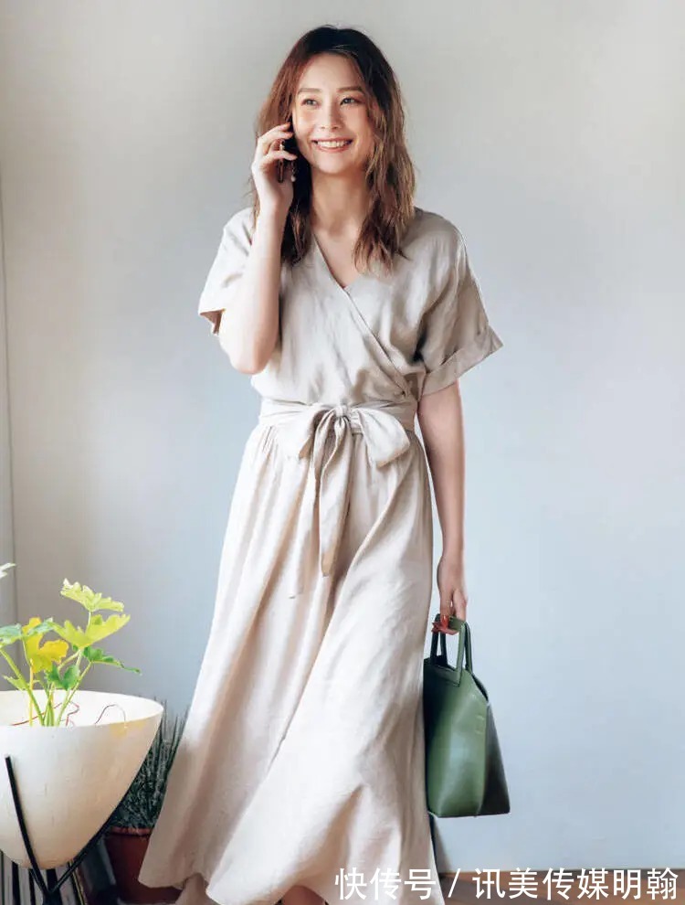 服装|8月流行通勤风穿搭，这些实用的搭配技巧，让你穿出优雅与时髦范