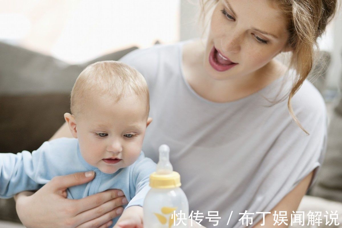 喂养|宝宝吐奶“抱起拍拍就行”？没那么简单，没点护理常识可不敢乱拍