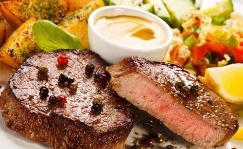 尴尬|吃西餐时,服务员给你“一张纸”,如果用来擦嘴就“尴尬”了