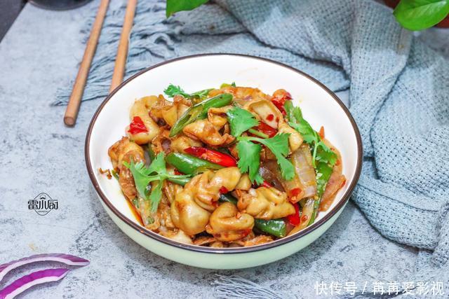 猪身上最好吃的部位当属它了,一上桌就被抢着吃,味道100个赞!