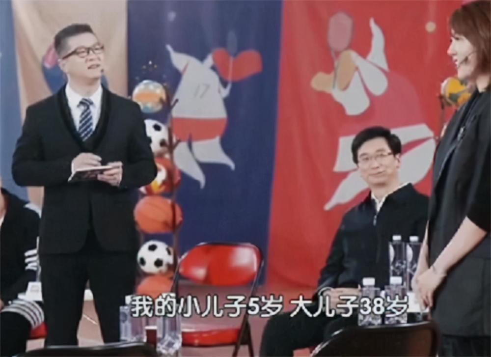 主持人问|30多岁的宝妈吐槽:小儿子5岁,大儿子38岁!巨婴的老婆自讨苦吃