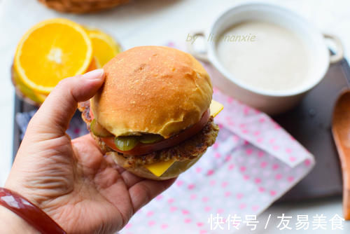 蟹姐|不塌陷不回缩，早上起来给孩子做汉堡，一个管饱，汉煲他们都喜欢吃