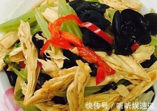 堵塞|黑木耳和此物一起炒，每天一盘，血管不堵塞，不想一脸皱纹可试试