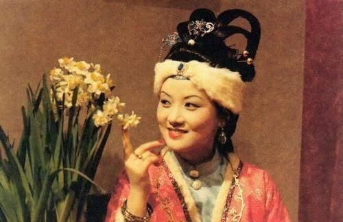 我为什么会觉得王熙凤可怜?