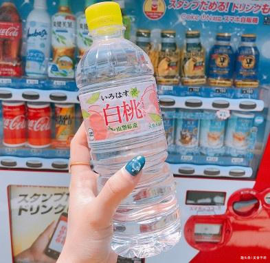 推出|日本推出女士专用矿泉水,看到瓶盖设计,直男大赞很暖心!