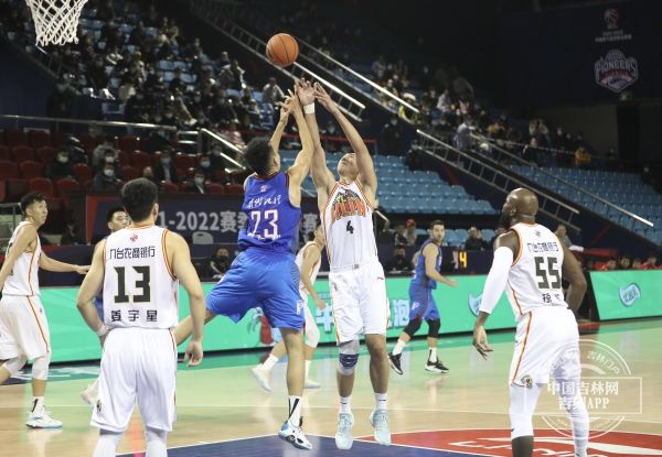 天津男籃|時(shí)隔兩年重回主場(chǎng)作戰(zhàn) 吉林東北虎第二階段首秀遺憾不敵天津