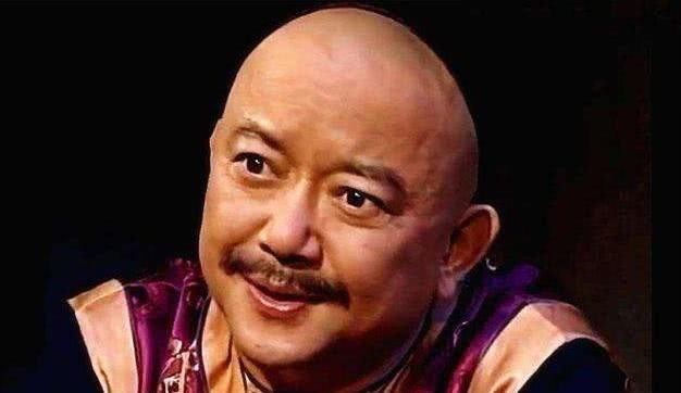 和?|和珅倒台,牵扯出众多官员,为什么嘉庆只杀了和珅一人