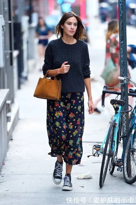 高跟鞋|初秋的衣服不用多,今年流行这3种穿搭,适合30岁的女人穿
