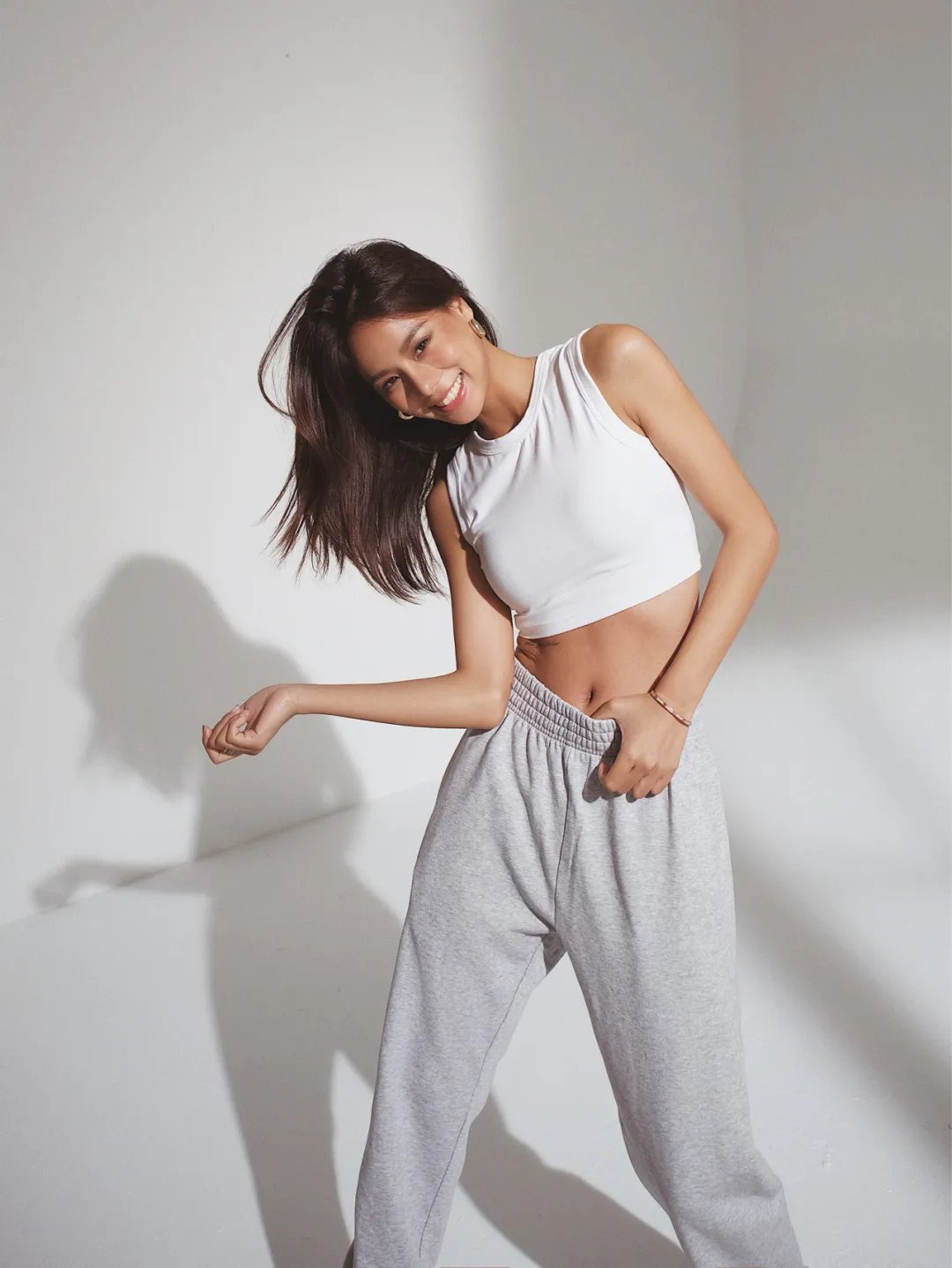 粗腿|今秋流行的几条裤子！小个子穿显高，粗腿穿显瘦