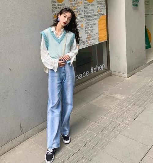 又到了穿马甲的季节，学会这几个搭配思路，时髦百搭显气质