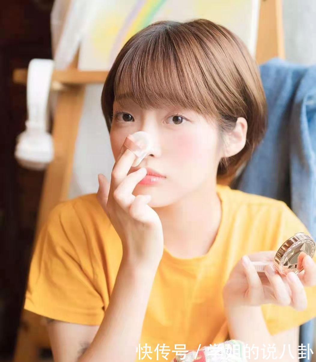 发尾|不用打理都好看的4种发型,简约时尚又减龄,衬托五官又显脸小