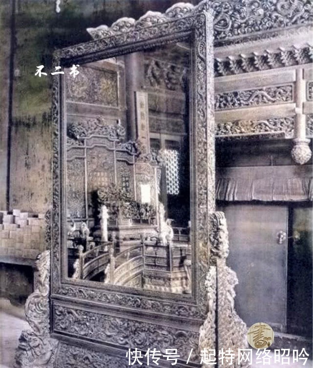 老照片|上色老照片：慈禧光绪西逃后无人打理的皇城，荒草萋萋，充满破败