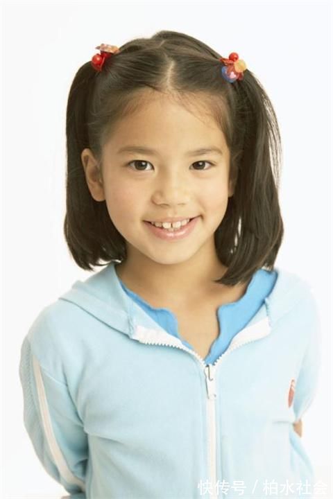 女孩|到了这个年龄,女孩的颜值一般就已经定型了,是美是丑一目了然