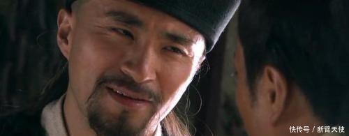 忠心耿耿|李逵为何对宋江那般忠心耿耿原来宋江靠两样东西收买了他!