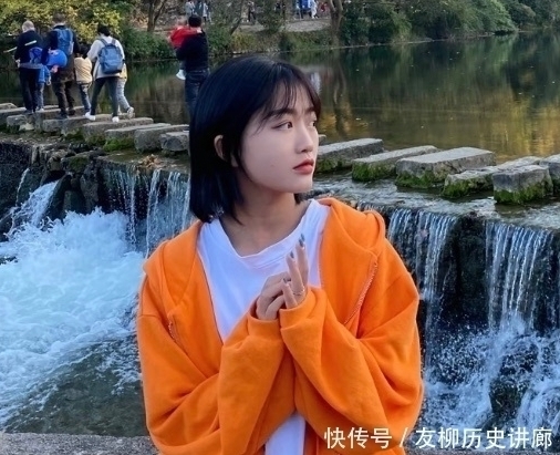 变形计“神仙妹妹”:高中辍学为父治病,今成网红浓妆艳抹认不出