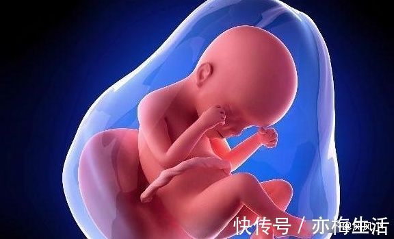 子宫|孕妇子宫中羊水较少时,可能身体会有3个变化,为小宝贝了解下