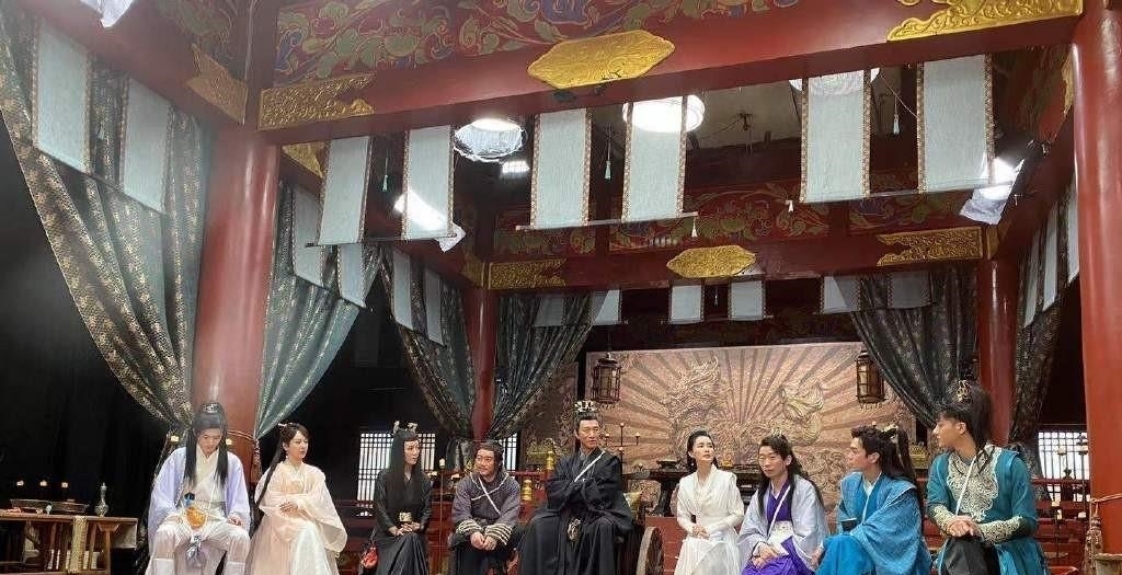 孙红雷 《萌探探探案》首期预告公开,孙红雷再现极挑本色,黄子韬被套路