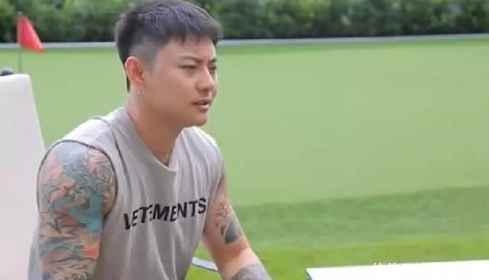 泰国|做完变性手术的女子,成为泰国最帅变性人,疯狂训练只为更男性化