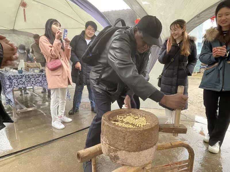 宁波诺丁汉大学|宁波两高校组织留校中外师生感受中国年味