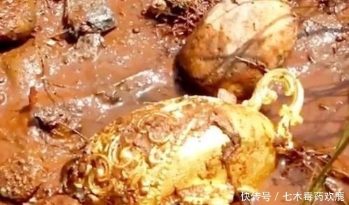 老农挖出9公斤黄金,旁边还有一“破壶”,专家:壶才价值连城
