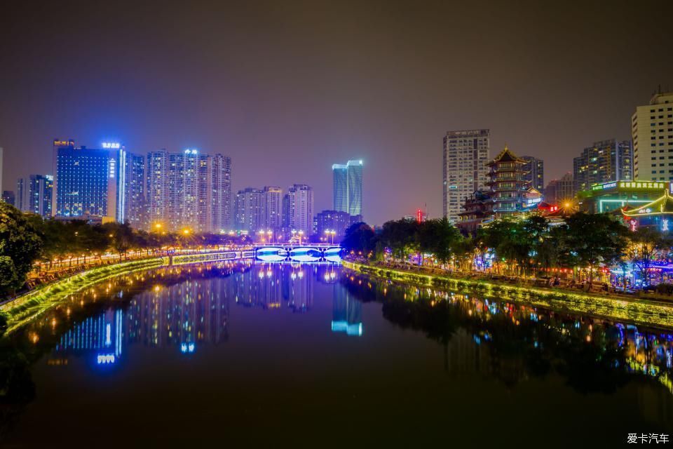 四天三晚，成都那些让人念念不忘的美食和美景