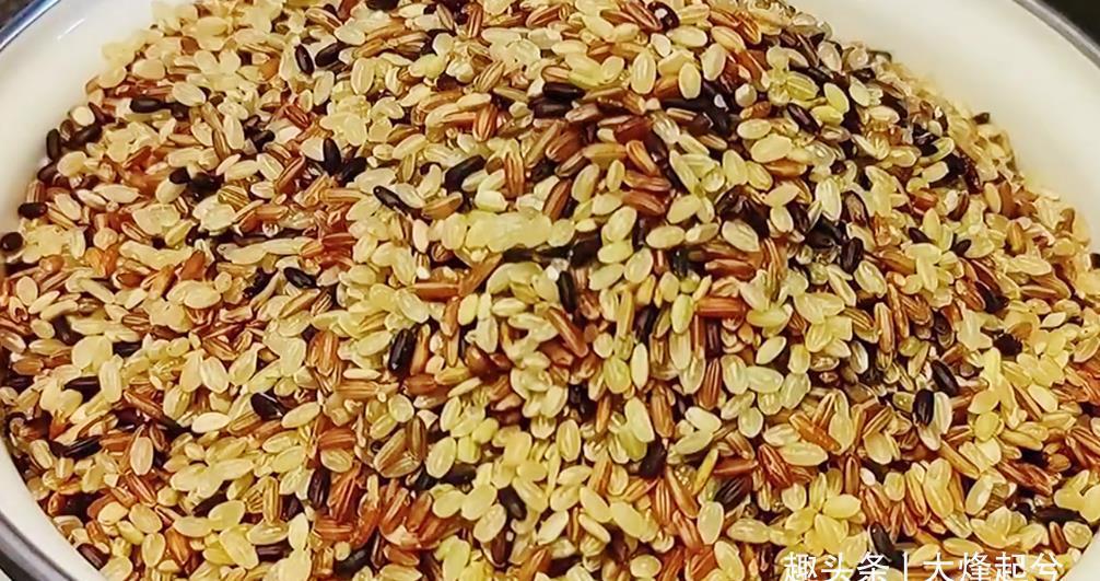 米饭|怕胖的人别总吃米面了,教你一手,低脂高饱腹,营养味道好